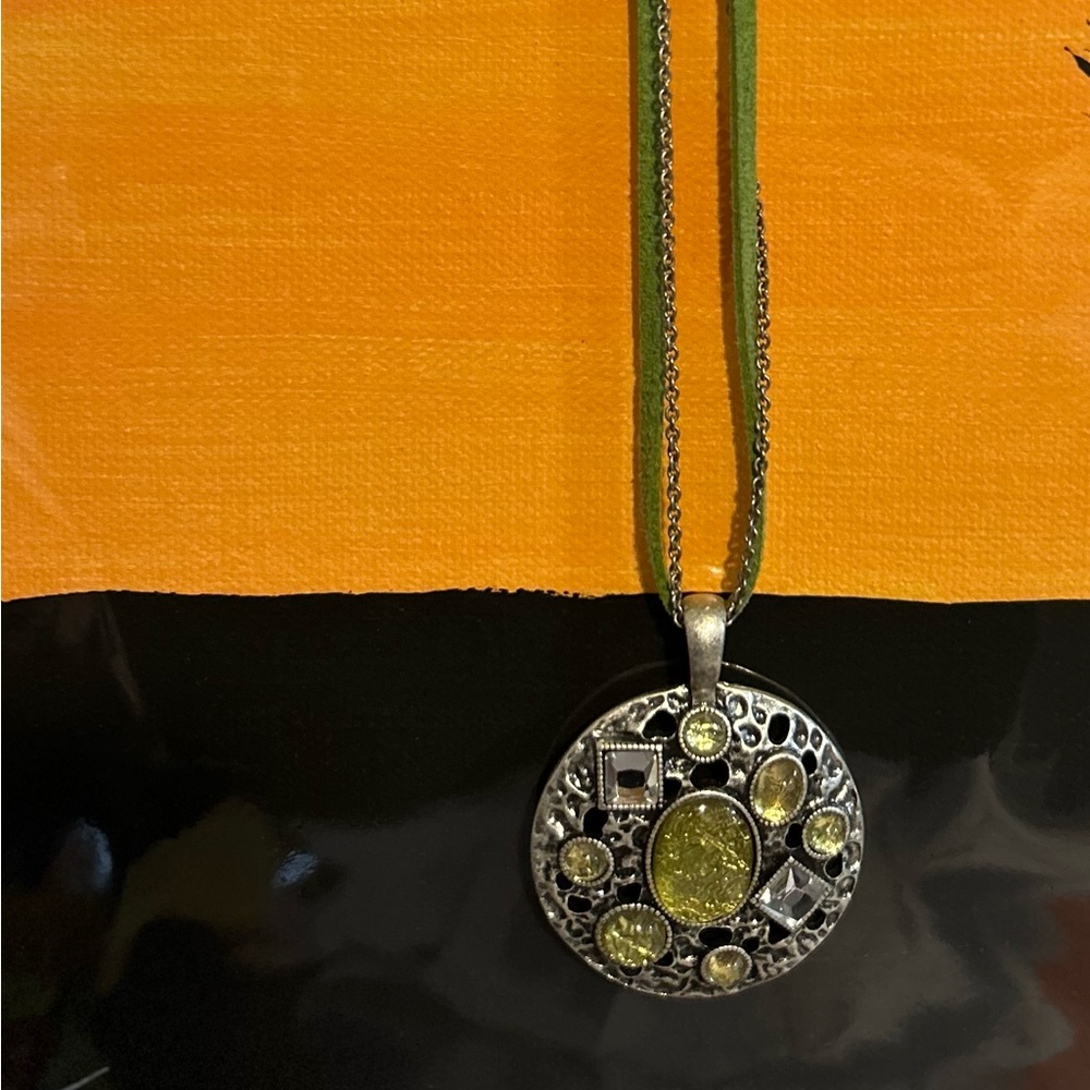 Lia Sophia round Green and silver pendant New without tags double chain